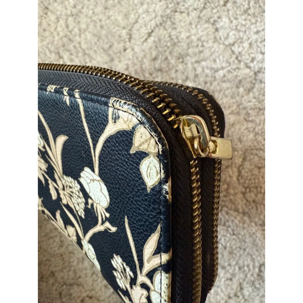 Floral Wristlet‎ Wallet, Double Zip Around Clutch, Black